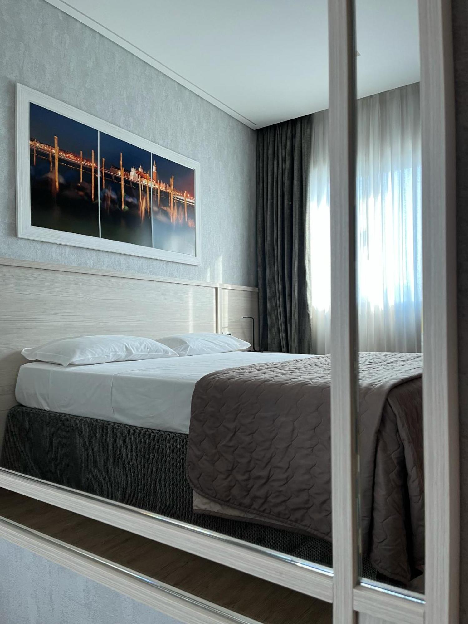 Hotel Poppi Mira Exteriér fotografie